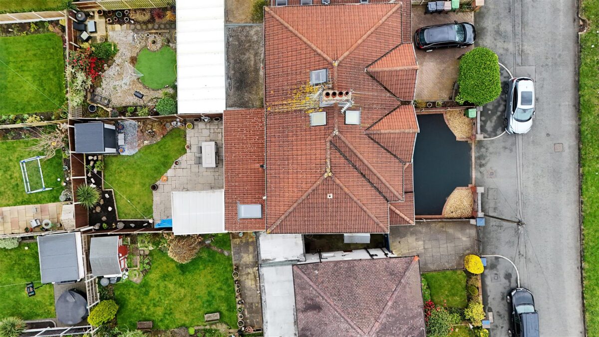 Ormskirk Road, Aintree Village