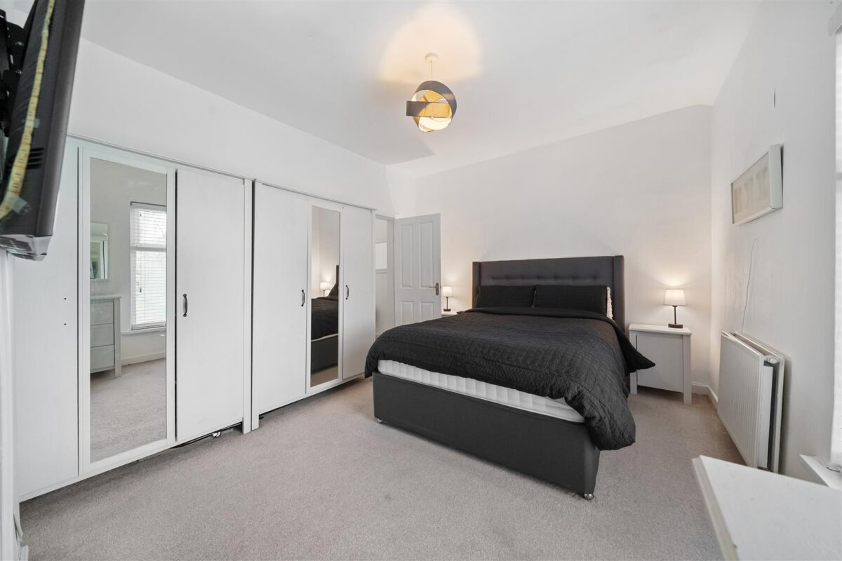 Greenwich Road, Aintree