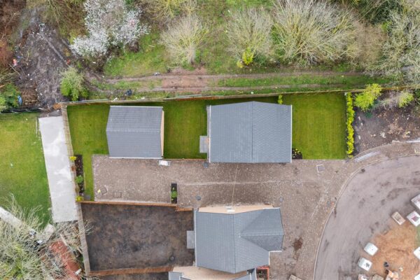 Westhead Green, Aintree Village