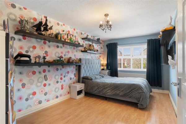 Eremon Close, Aintree