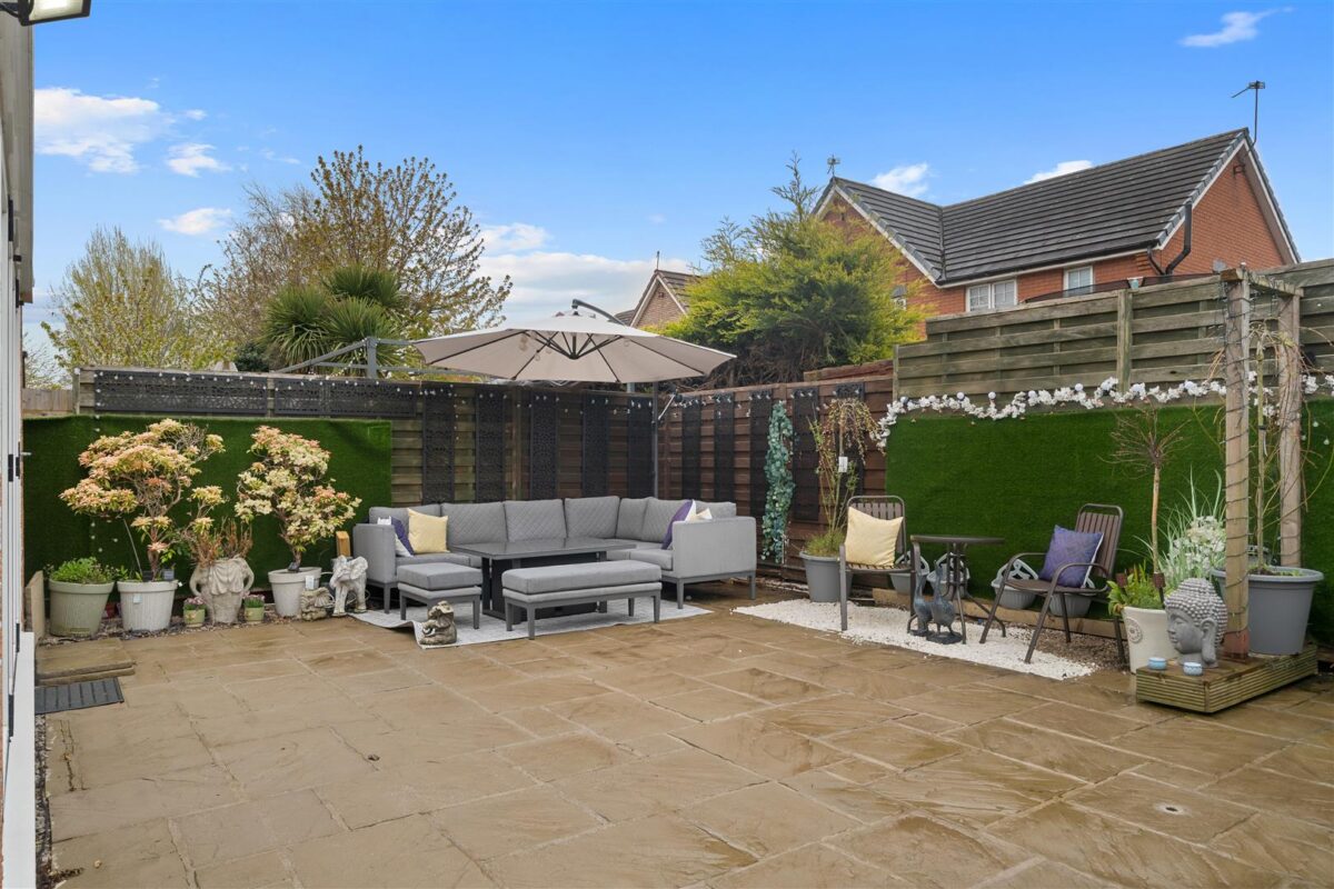 Fernbank Drive, Netherton