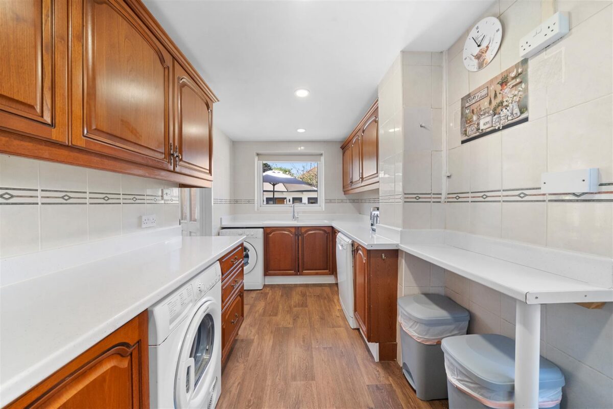 Crescent Road, Walton