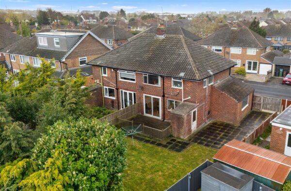 Charterhouse Drive, Aintree Village