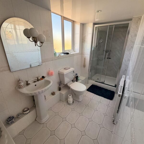 Mount Crescent, North Park