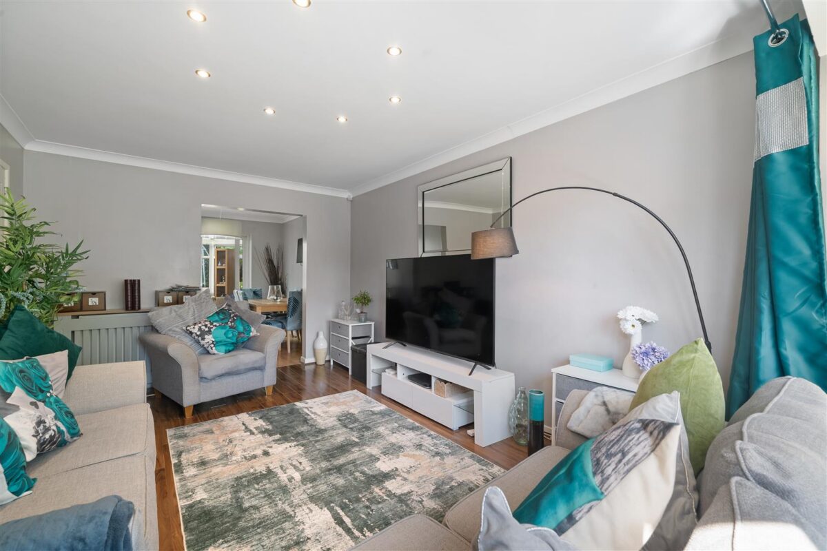 Sprig Close, Aintree