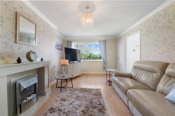 Kempton Park Road, Aintree Village