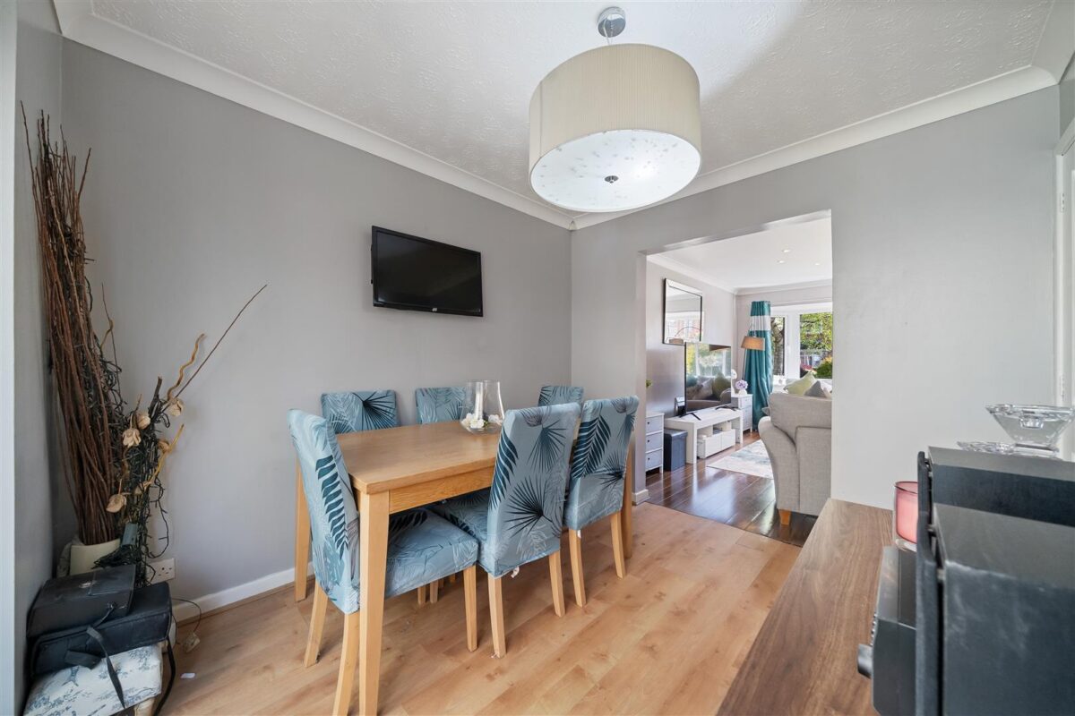 Sprig Close, Aintree