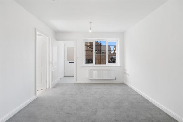 Martingale Close, Aintree Village