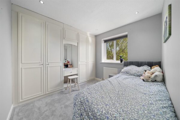 Sprig Close, Aintree