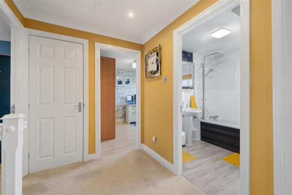 Eremon Close, Aintree