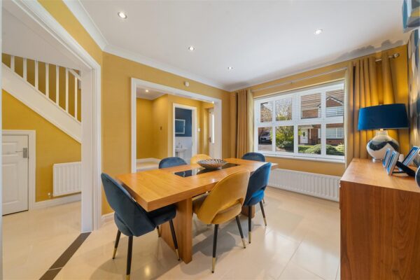 Eremon Close, Aintree