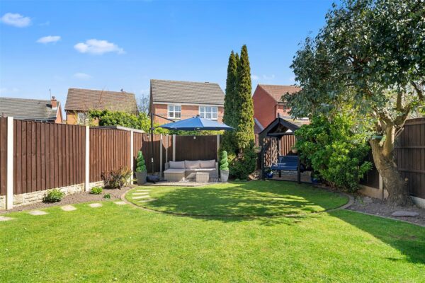 Eremon Close, Aintree