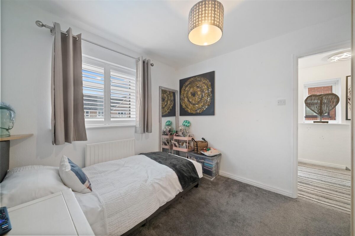 Fernbank Drive, Netherton