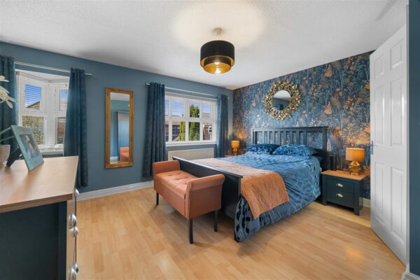 Eremon Close, Aintree