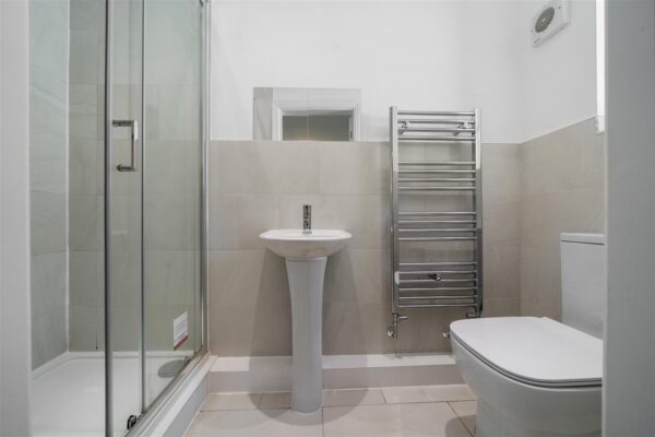 Martingale Close, Aintree Village