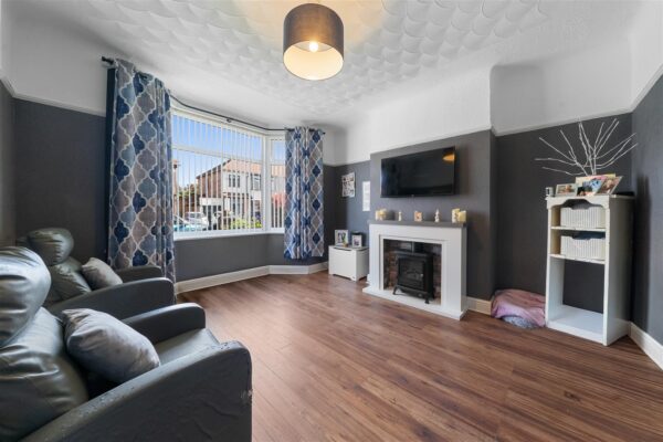 Crescent Road, Walton