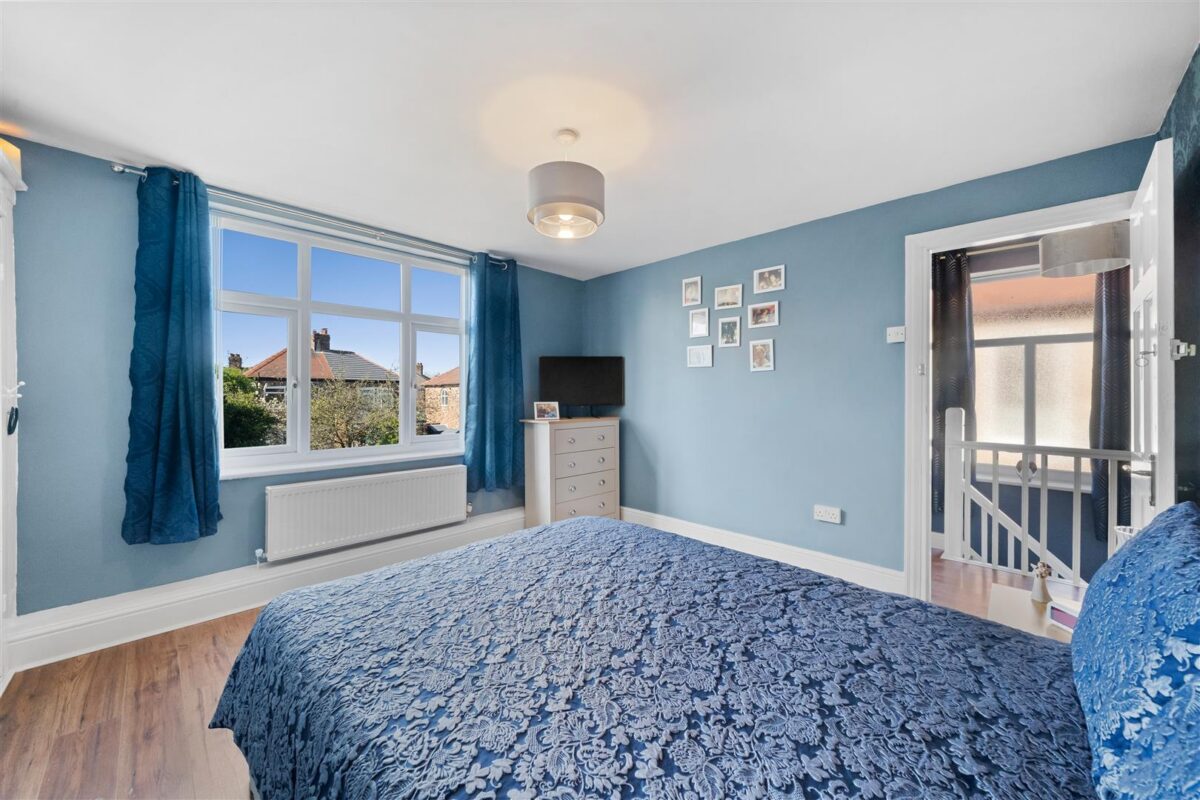 Crescent Road, Walton