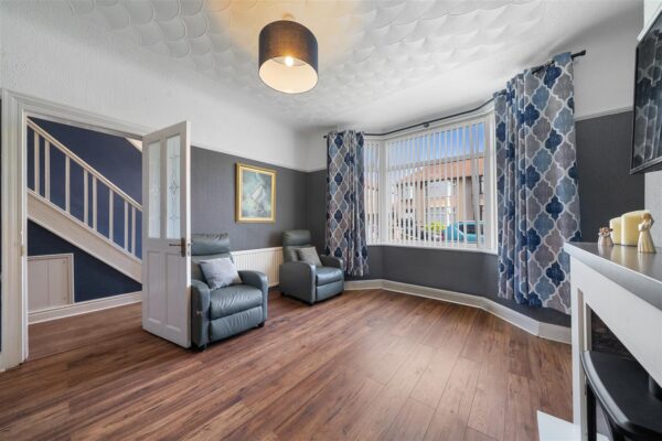 Crescent Road, Walton