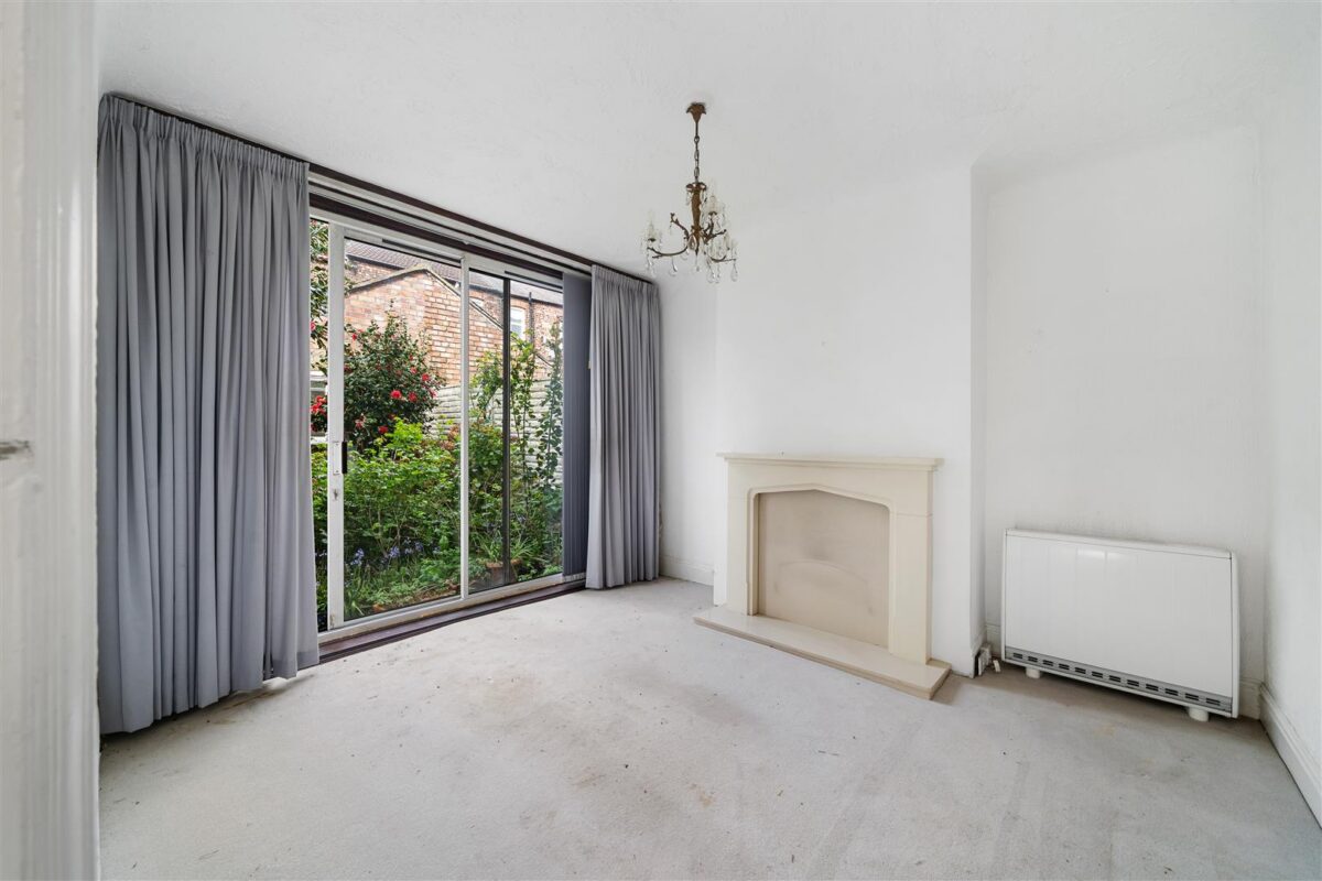 Greenwich Road, Aintree