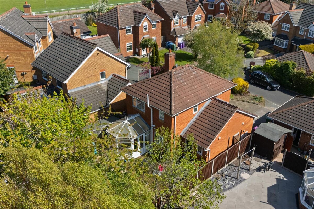 Sprig Close, Aintree