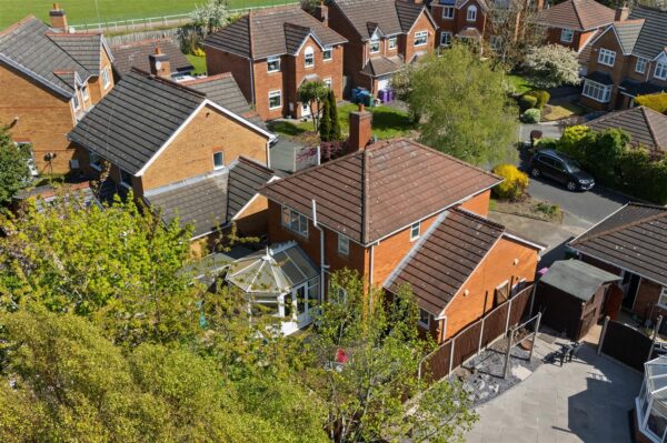 Sprig Close, Aintree