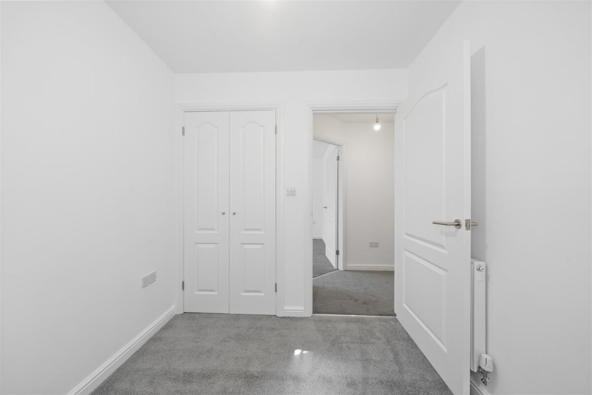 Martingale Close, Aintree Village