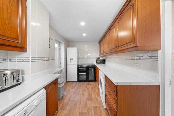 Crescent Road, Walton