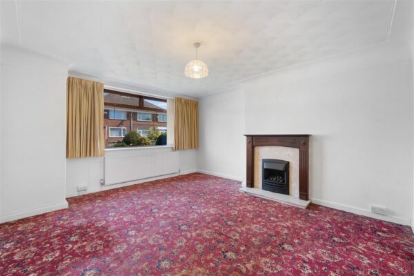 Sandhurst Drive, Aintree Village