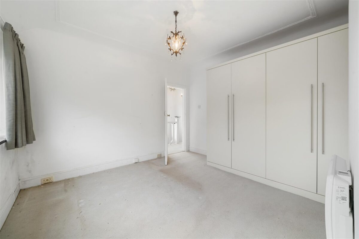 Greenwich Road, Aintree