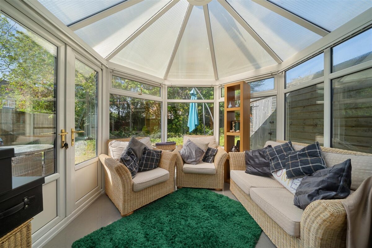 Sprig Close, Aintree