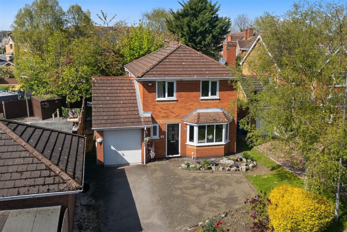 Sprig Close, Aintree