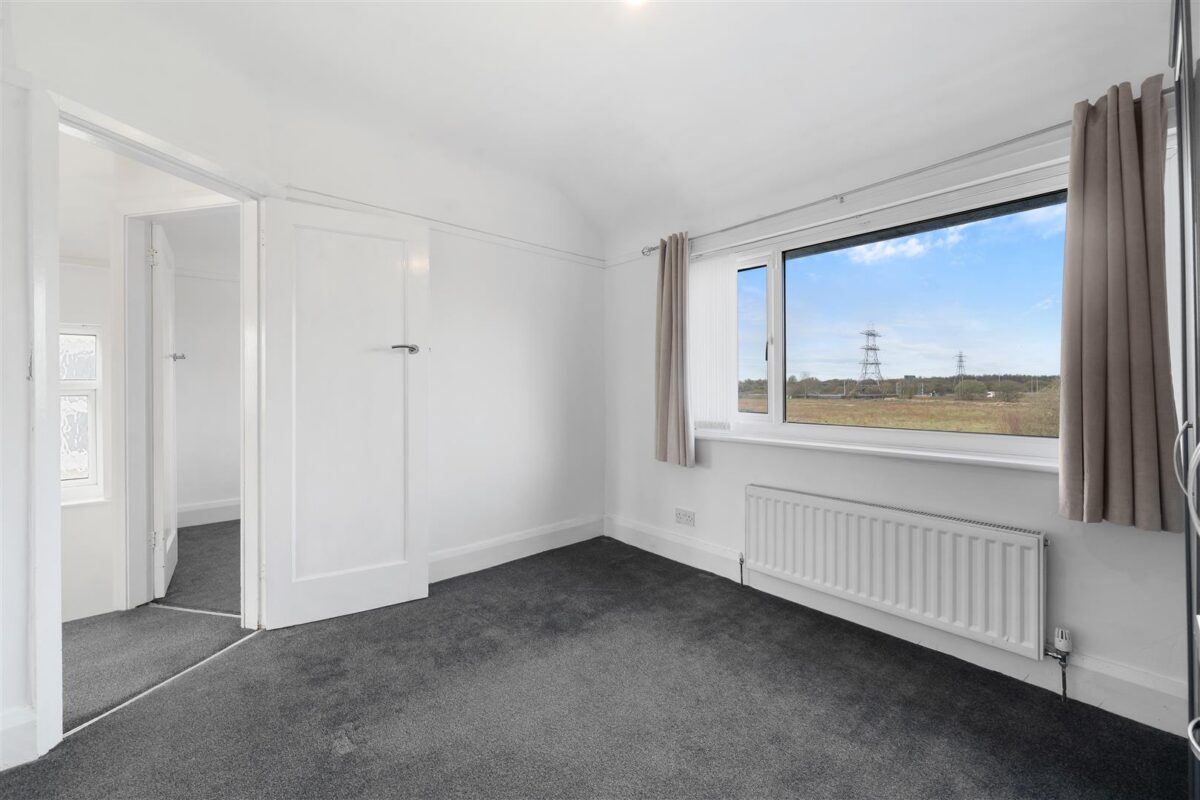 Oriel Drive, Aintree Village