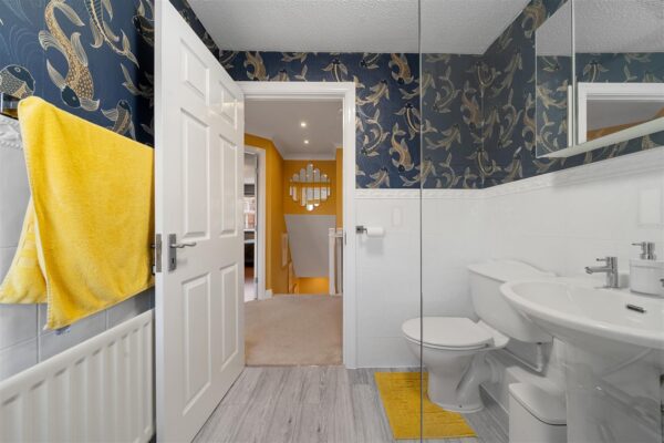 Eremon Close, Aintree