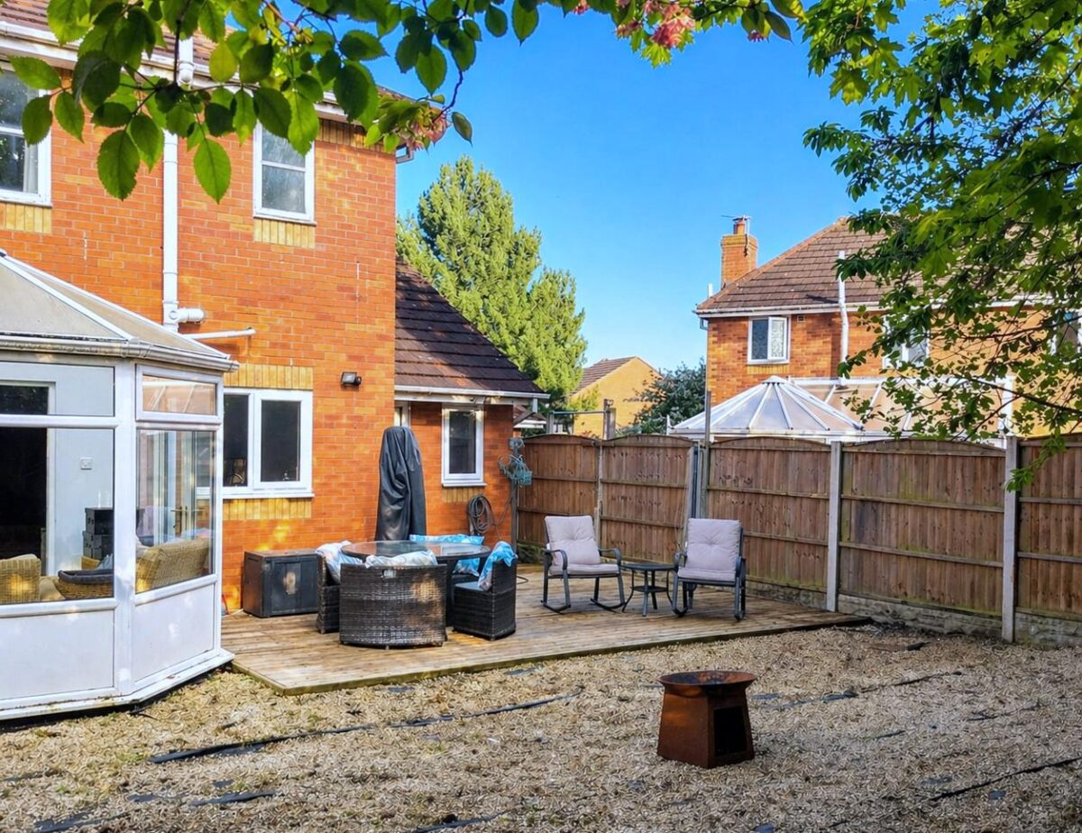 Sprig Close, Aintree