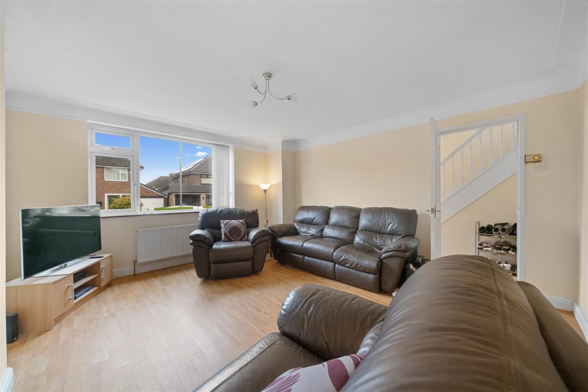 Charterhouse Drive, Aintree Village