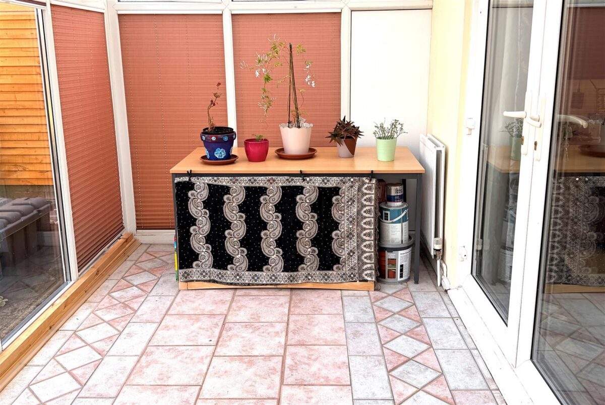 Mount Crescent, North Park