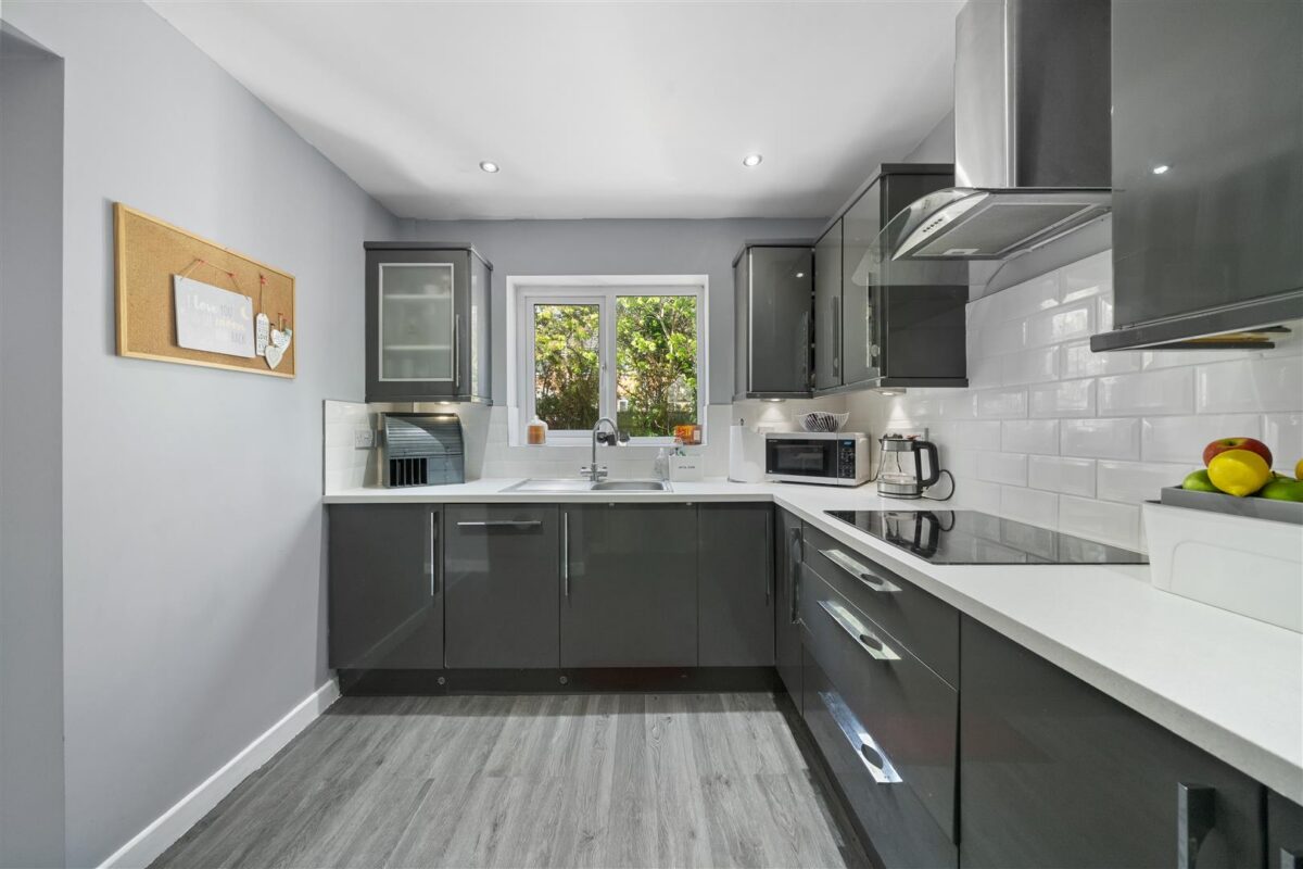 Sprig Close, Aintree