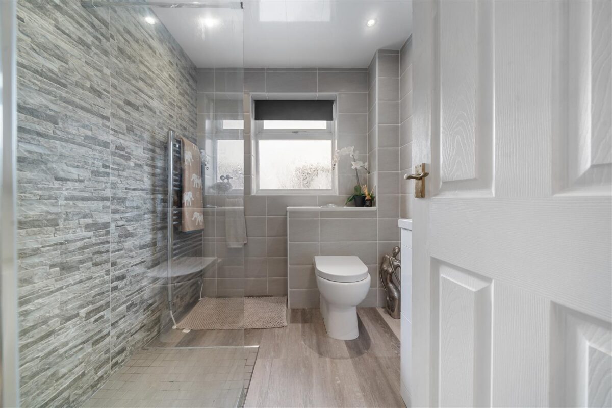 Fernbank Drive, Netherton