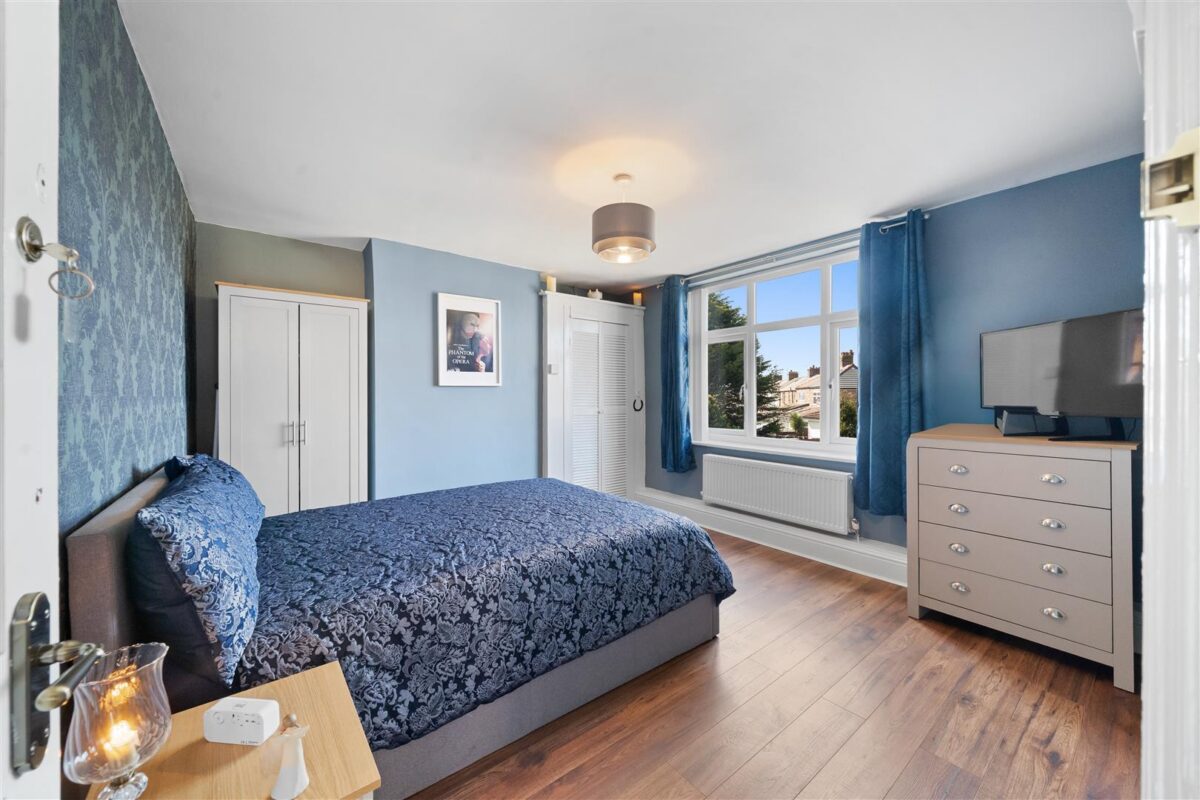 Crescent Road, Walton