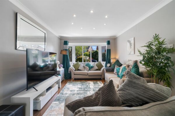 Sprig Close, Aintree