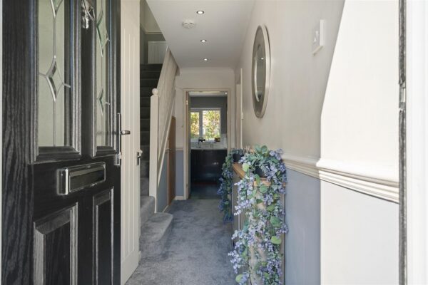 Sprig Close, Aintree