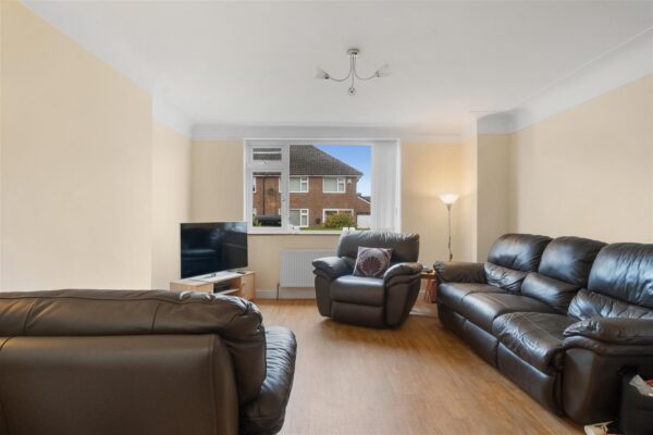 Charterhouse Drive, Aintree Village