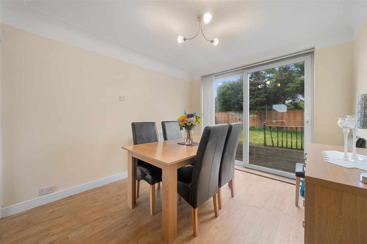 Charterhouse Drive, Aintree Village