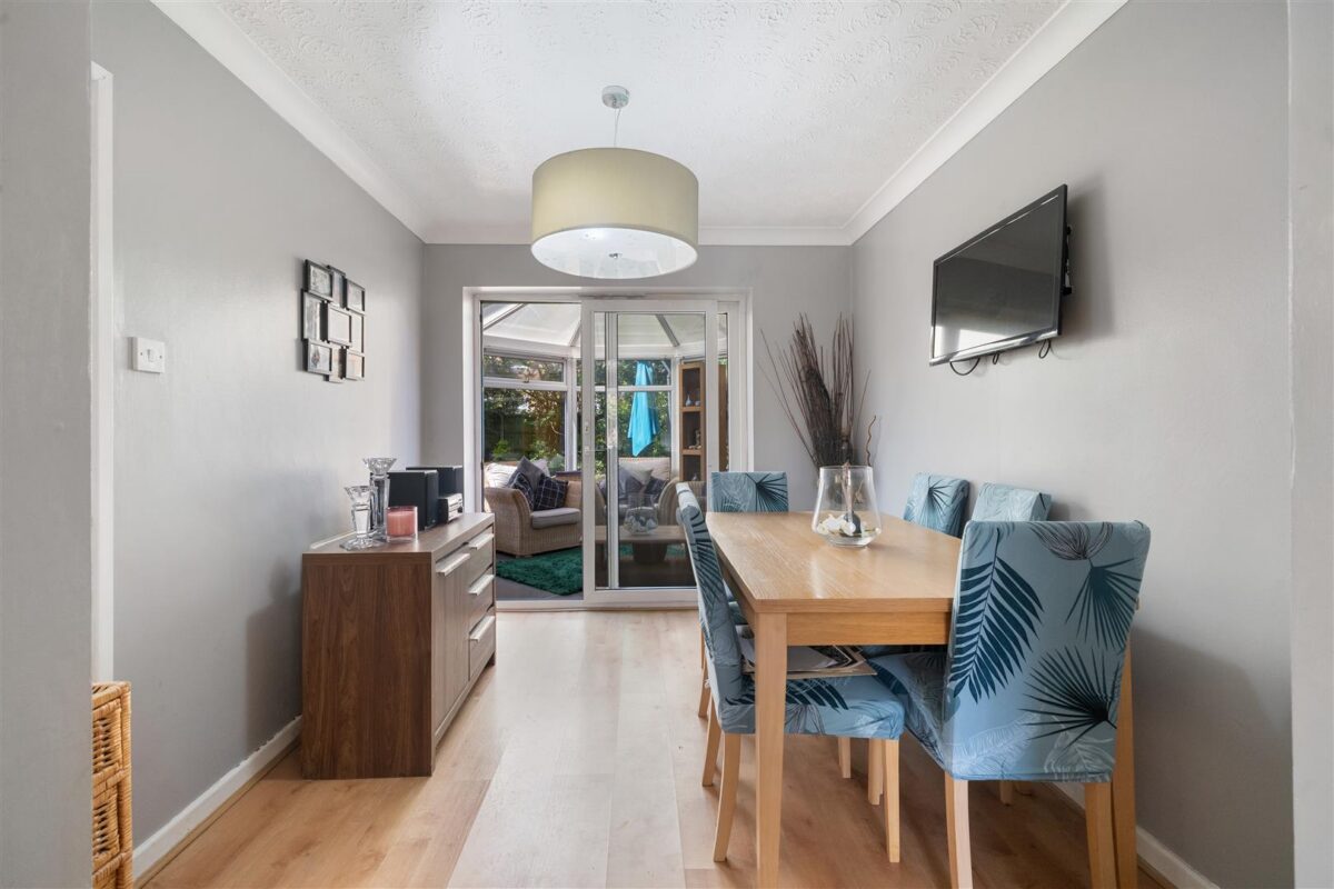 Sprig Close, Aintree