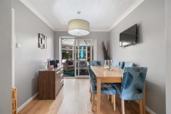 Sprig Close, Aintree