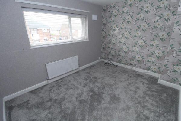 Rossall Avenue, Aintree Village