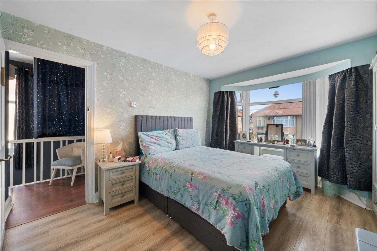 Crescent Road, Walton