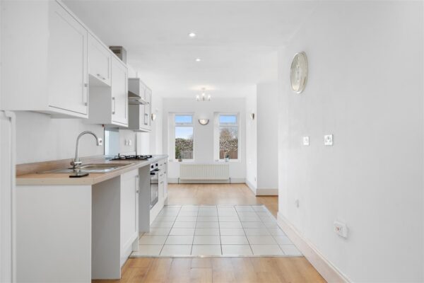 Oriel Drive, Aintree Village