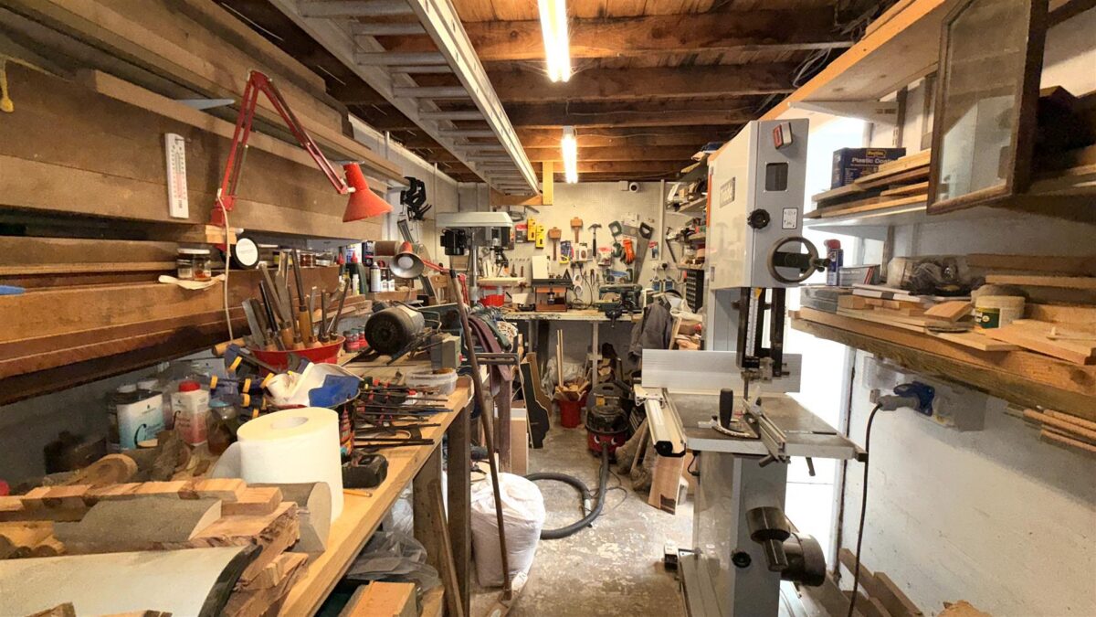 Mount Crescent, North Park