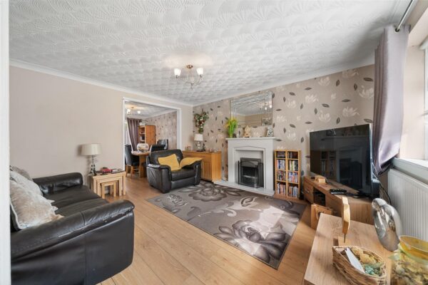 Alicia Walk, Fazakerley